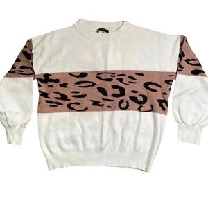 Pretty Garden Knit Leopard Long Sleeve White and Tan Sweater Women Size Large